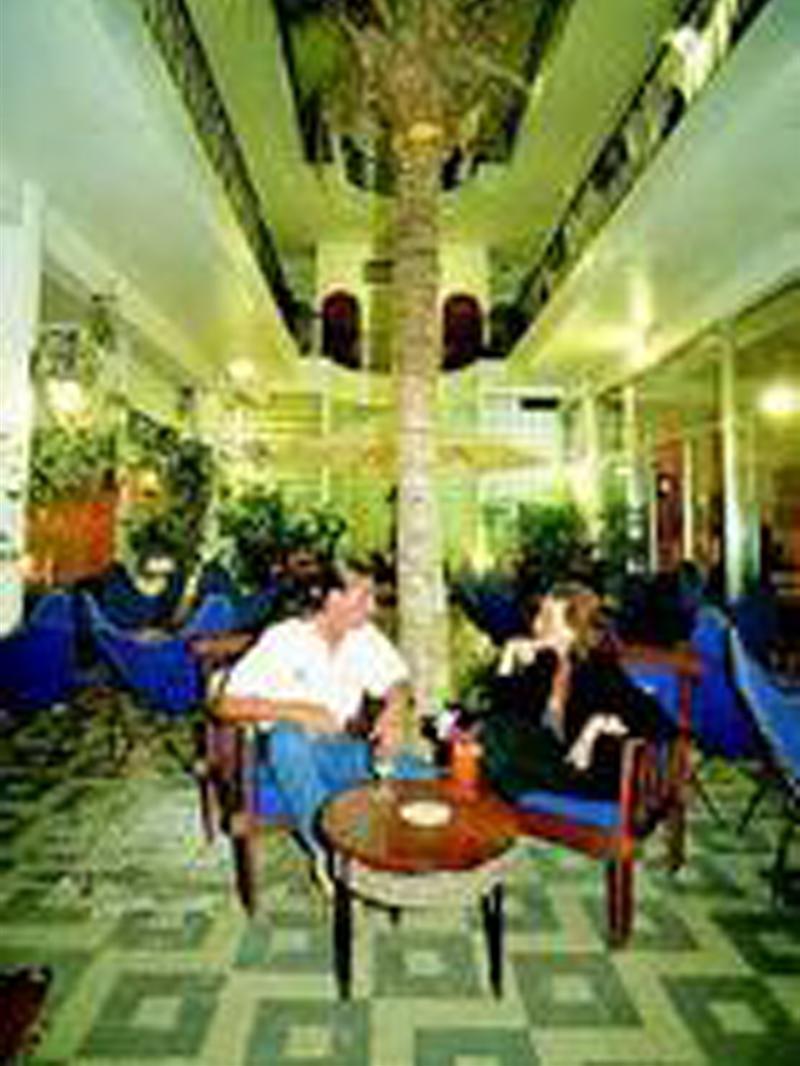 Hotel La Residence แซ็ง-ลุย ภายนอก รูปภาพ