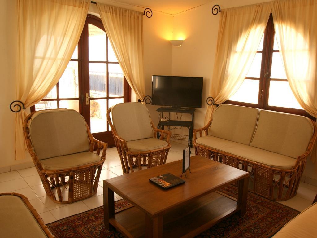 Hotel La Residence แซ็ง-ลุย ภายนอก รูปภาพ